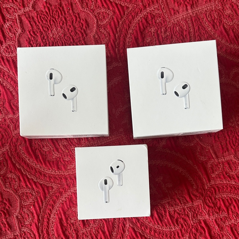 Apple AirPods White Boxes